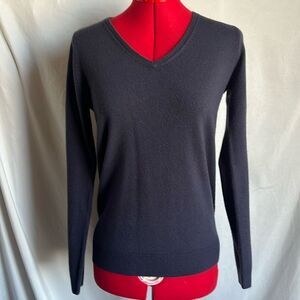 SM285 Sears classic v neck sweater